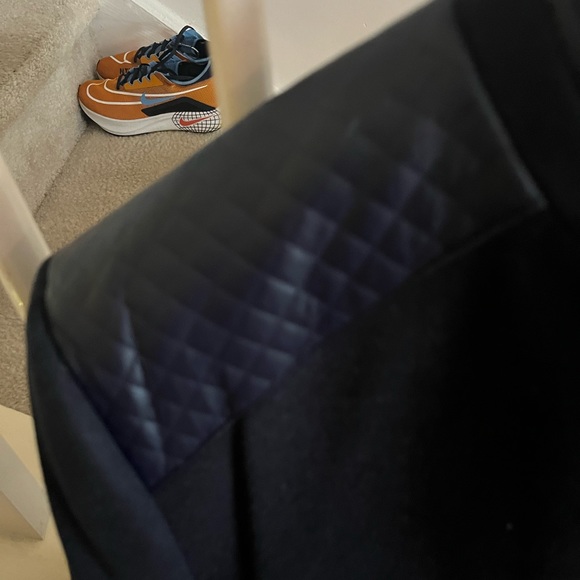 Italian made fall coat blue size XL, but fits like an Italian large. So stylish! - Picture 2 of 11